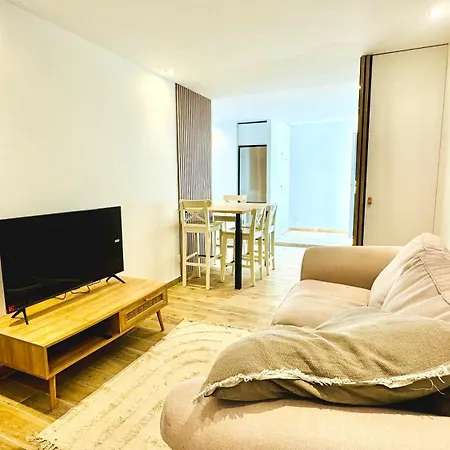 Maison De A 900m De La *