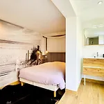 Ferienhaus Maison De A 900m De La